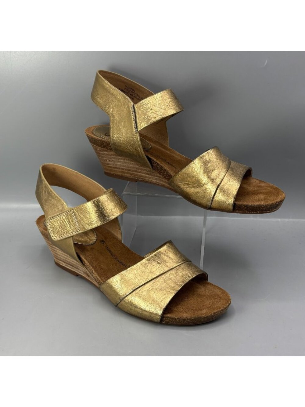 Söfft Verina Wedge Sandals Womens 9 Gold Stacked Heel Hook & Loop SF0065003